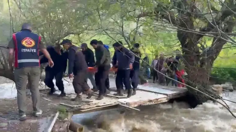 Hakkari'de kayalıklardan düşen 45 yaşındaki kadın hayatını kaybetti
