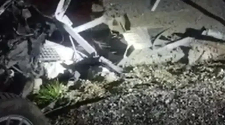 Konya'da elektrik direğine çarpan otomobilin sürücüsü yaralandı