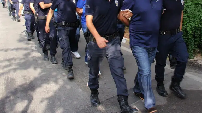 İstanbul'da esnafa gün yüzü göstermeyen haraç çetesi çökertildi