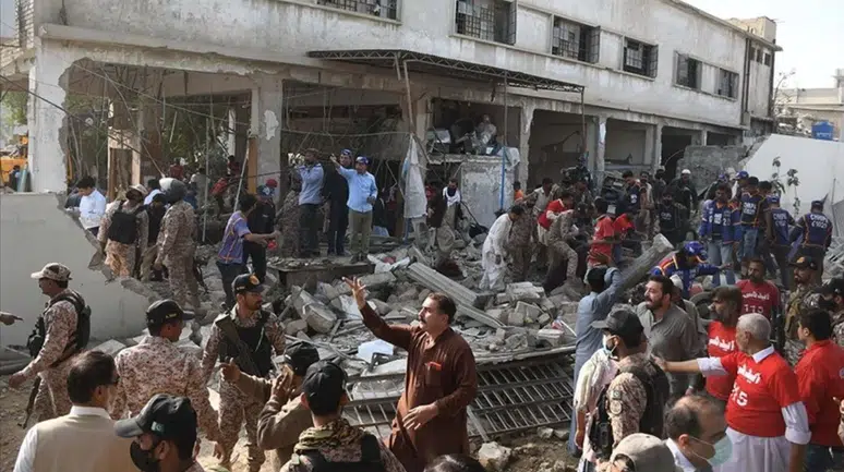 Pakistan'da polis karakolu hedef alındı