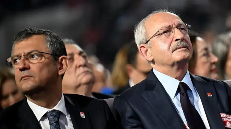 Özgür Özel CHP Genel Merkezi’nden ayrıldı