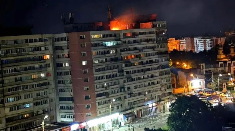 Romanya’da bir apartmana Rus İHA’sı isabet etti