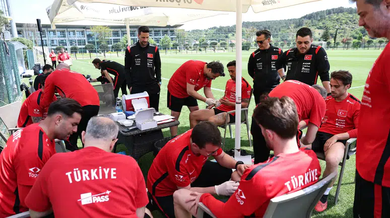 A Milli Takım oyuncuları testten geçti
