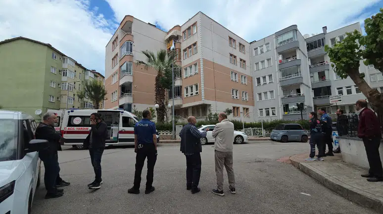 Samsun'da kendisini eve kilitleyen kadını ikna etmek için ekipler seferber oldu