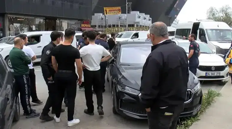 Bağcılar'da otomobil bagajında ceset bulundu