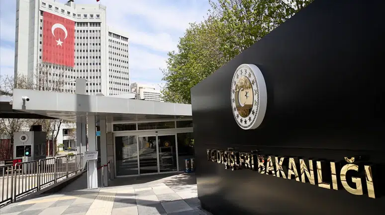 Karadeniz’de Türk gemisine İHA saldırısı, 2 vatandaş yaralandı