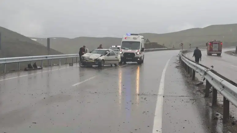 Erzurum Aşkale'de zincirleme trafik kazası : 3 yaralı