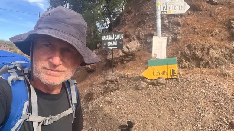 Bisikletle umreye giden Fahrettin Şener bahçesinde çapa makinesinin altında kalarak öldü