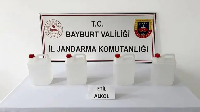Bayburt’ta kaçakçılık operasyonu : 20 litre etil alkol ele geçirildi
