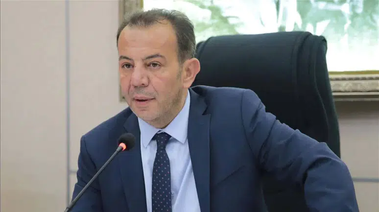 Bolu Belediye Başkanı Tanju Özcan CHP'den istifa etti