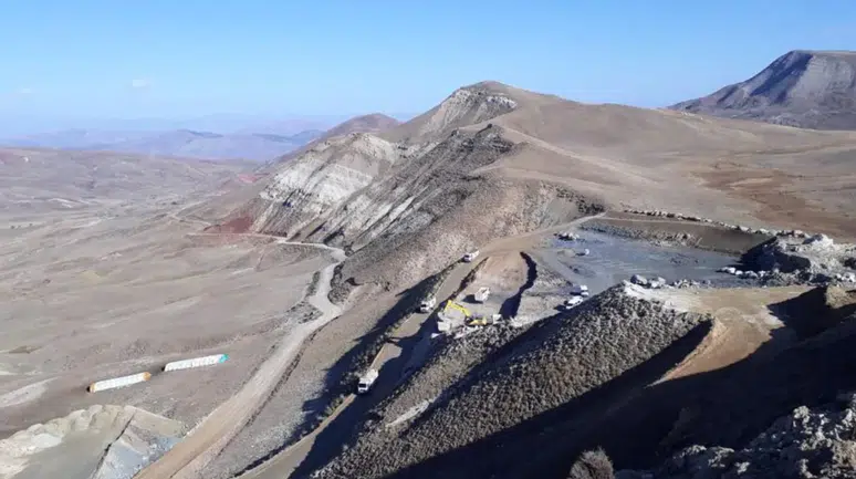 Kaymakamlık duyurdu : Çayırlı-Başköy-Erzincan yolu ulaşıma kapatıldı