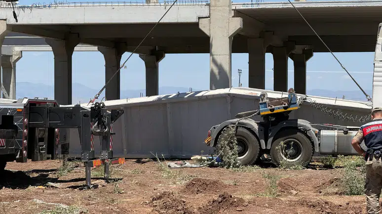 Şantiyede feci kaza: 1 ölü, 1 ağır yaralı