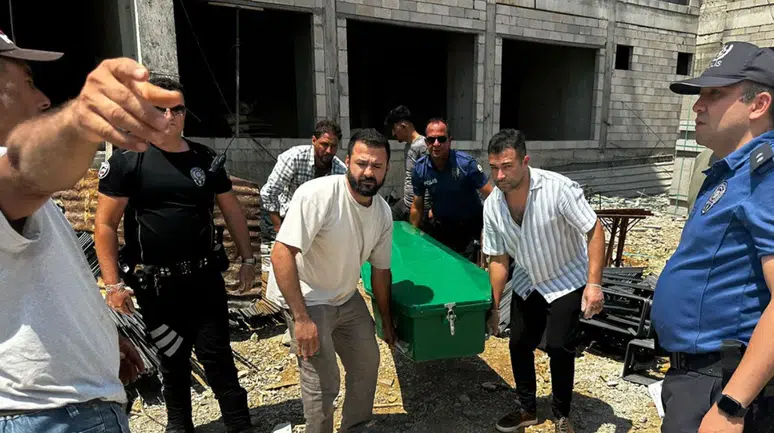 Mersin'de bir işçi inşaatın en üst katından düşüp hayatını kaybetti