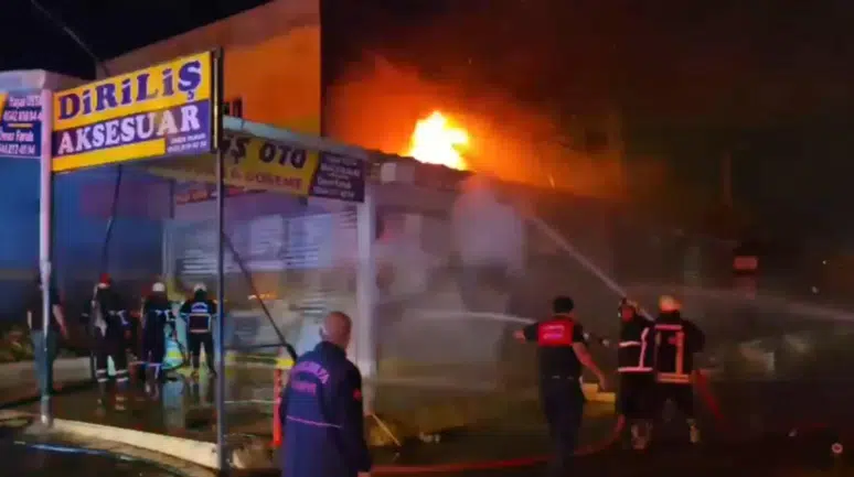 Şanlıurfa'da iş yerinde yangın
