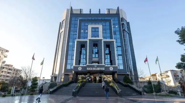 Buca Belediyesi soruşturmasında şüpheliler hastaneye sevk edildi