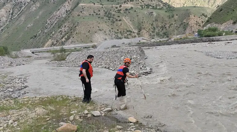 Hakkari'de dereye düşen 27 yaşındaki çoban hayatını kaybetti