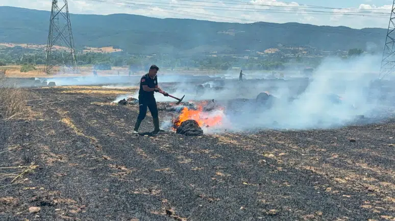 Çanakkale Çan'da tarım arazisinde yangın : Ekipler kontrol altına aldı