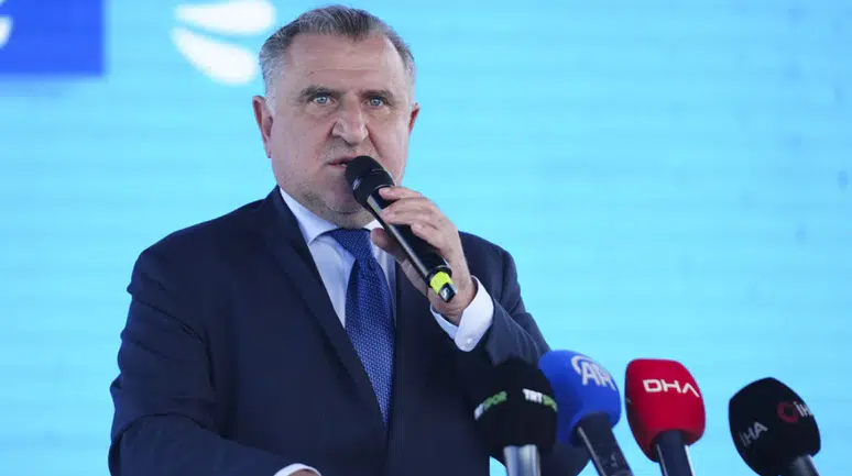 'Türkiye bir spor devrimi yaşamaktadır'