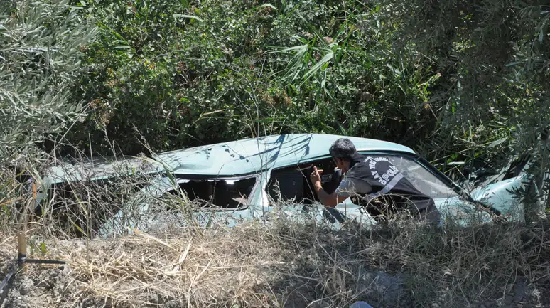 Manisa'da kayıp olarak aranan yaşlı adamın otomobiliyle kanala uçtuğu ortaya çıktı