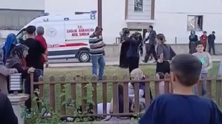 Elazığ'da feci kaza : Motosiklet, elektrik direğine çarptı