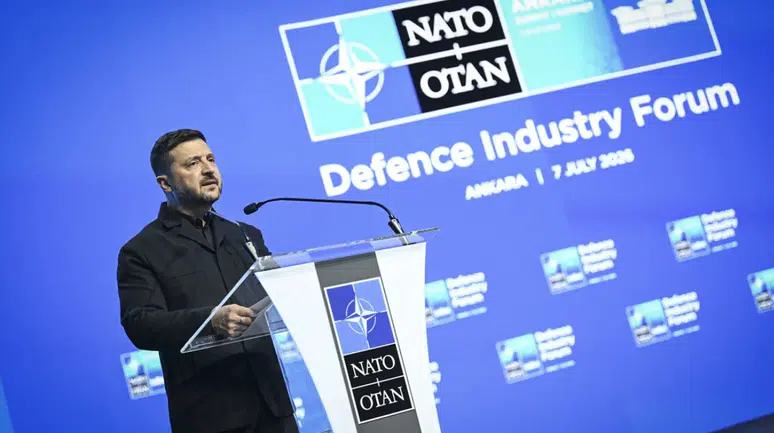 Zelensky, Savunma Sanayii Forumuna katılmak üzere ATO’ya geldi