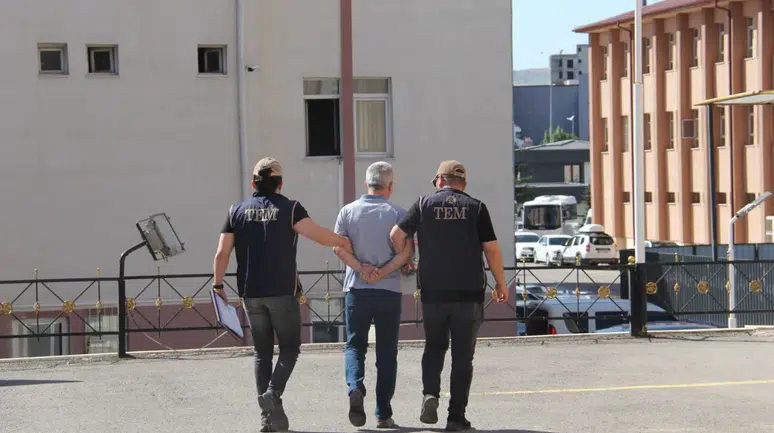 Sivas'ta FETÖ operasyonu : Hapis cezası bulunan şahıs cezaevinde