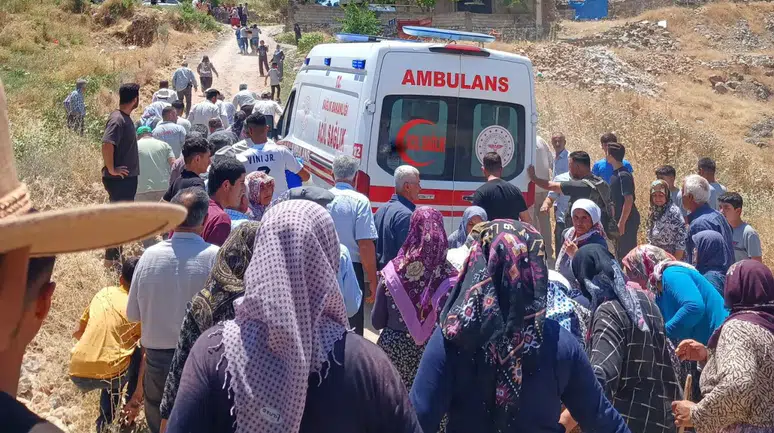 Adıyaman'da virajı alamayan traktör takla attı : 14 yaşındaki çocuk hayatını kaybetti