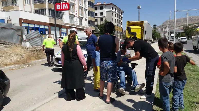 Malatya'da ters yöne giren engelli vatandaşa otomobil çarptı