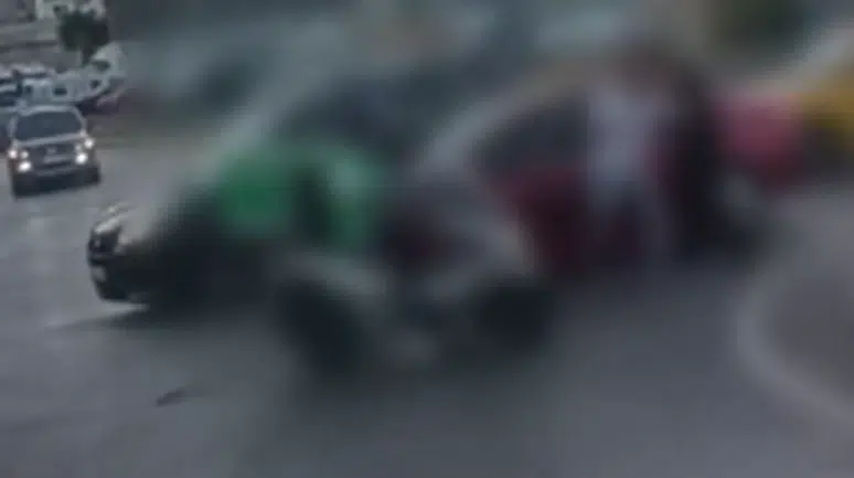 Pendik'te trafikte kavga eden iki sürücüye 360 bin lira idari para cezası