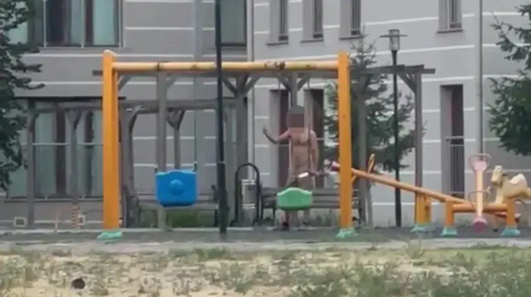 Gölcük'te çocuk parkında bıçakla dehşet saçan şahıs ikna edildi