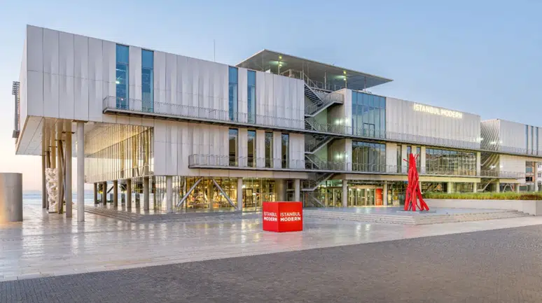 İstanbul Modern'de 'Yüzen Adalar'a yoğun ilgi : 2 milyon kişi ziyaret etti