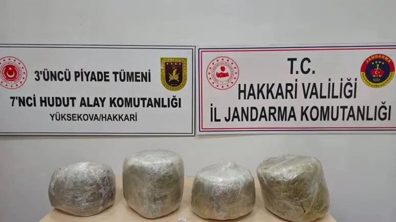 Hakkari'de İran sınırında 11 kilo 350 gram uyuşturucu ele geçirildi