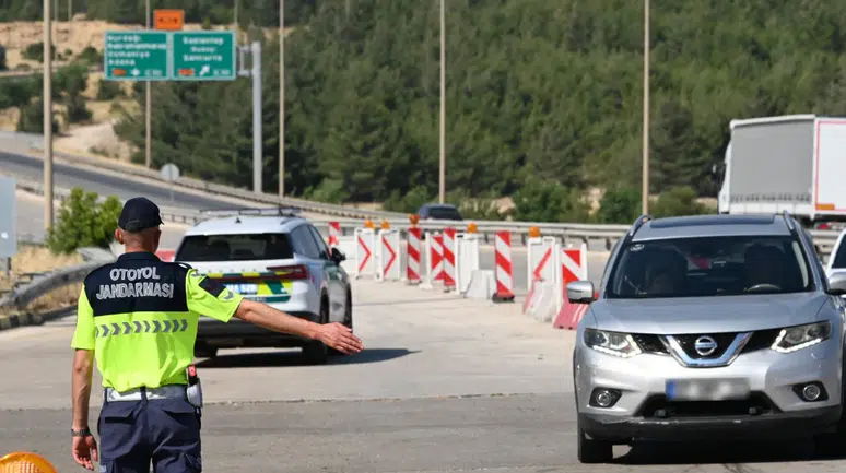 Gaziantep'te 'Şok Huzur Güven Uygulaması' : 25 aranan şahıs yakalandı