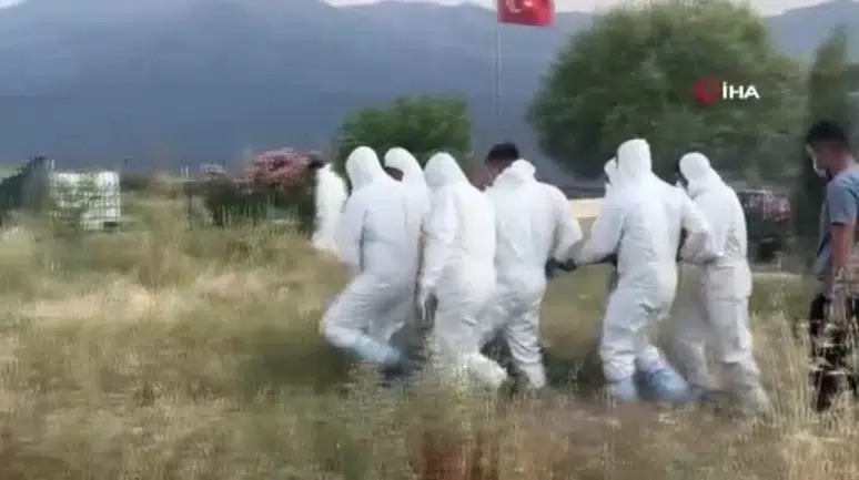 Burdur'da kene ısırması sonucu hayatını kaybeden kadın defnedildi