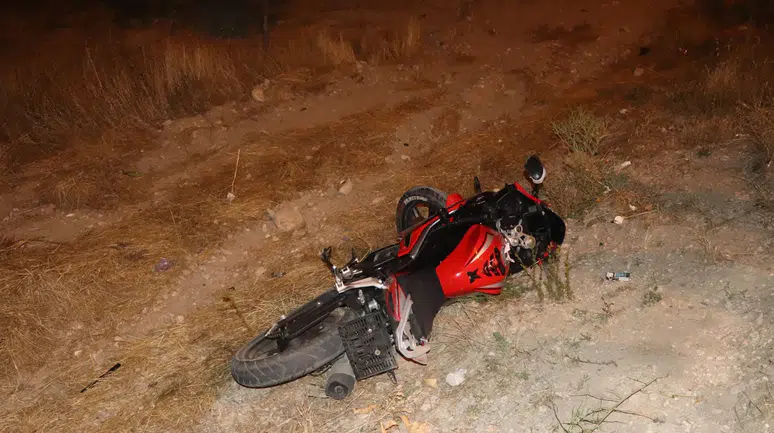 Karaman'da otomobil ve motosiklet çarpıştı : 1 kişi yaralandı