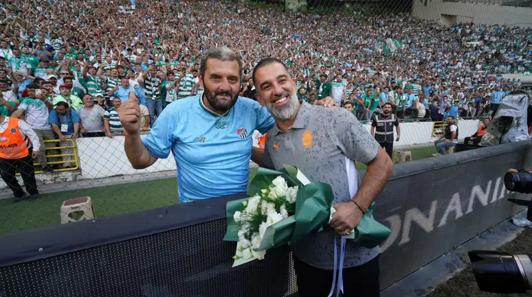 Arda Turan'dan Bursaspor taraftarına büyük övgü