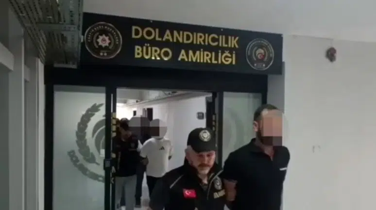 İzmir'de sahte yetkili servis şebekesine operasyon : 5 şüpheli tutuklandı