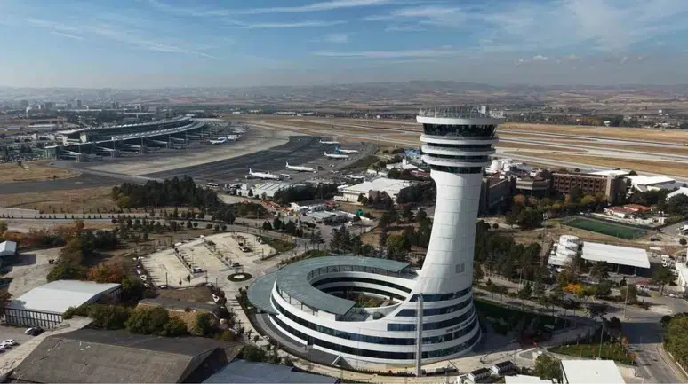 Ankara Esenboğa Havalimanı'na geçici uçuş kısıtlama geldi