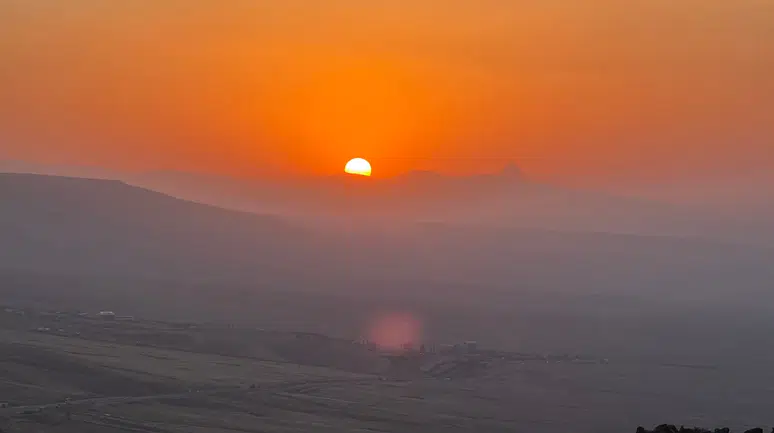 Tekelti Dağı'nın gün batımı manzarası göz kamaştırdı