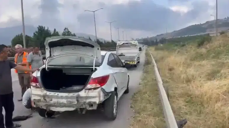 Osmaniye'de otomobil bariyere çarptı : Sürücü hafif şekilde yaralandı