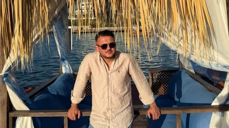 Silahla vurdukları adamı darbederek öldürdüler