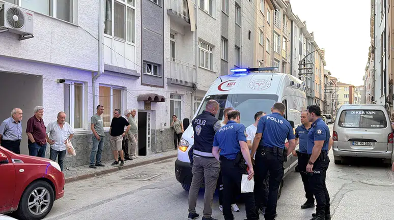 Parkta alkol aldıktan sonra fenalaşan kişi hayatını kaybetti