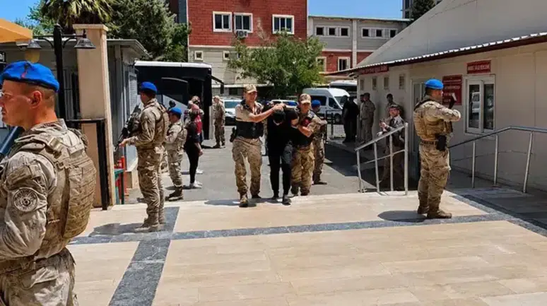 Şanlırfa'da jandarma kılığına girip milyonluk gasp yaptılar
