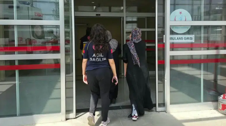 Adıyaman'da motosiklet yayalara çarptı : 2 kişi yaralandı