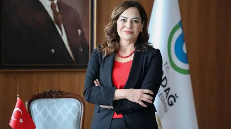 Tekirdağ Belediye Başkanı Candan Yüceer,  CHP'den istifa etti