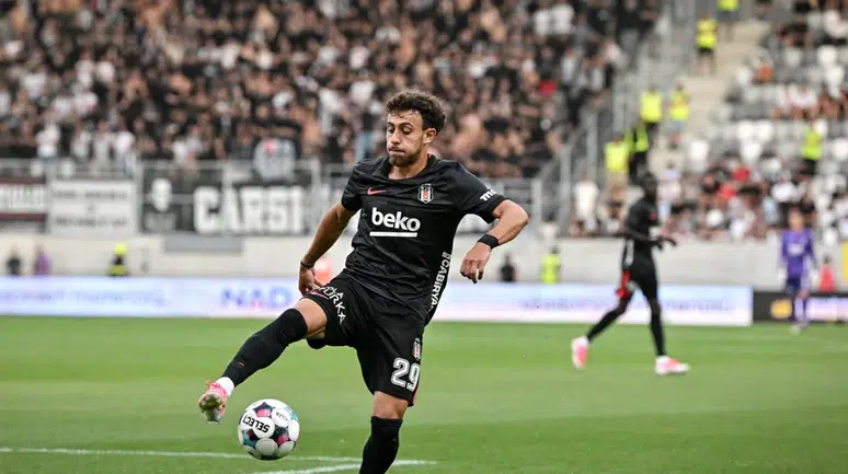 Beşiktaş, Hradec Kralove deplasmanında 10 kişi ile kazandı