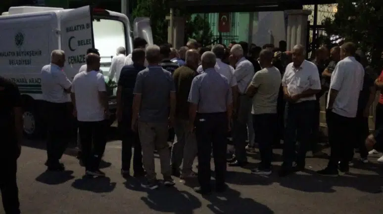 Malatya'da 60 yaşındaki iş insanı, evinde ölü bulundu