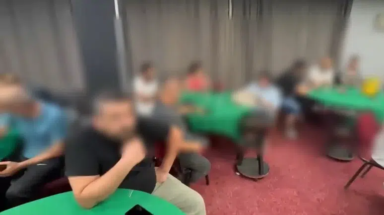 Manisa’da düğün salonunda tombala operasyonu : Gizli odadan kumar malzemeleri çıktı