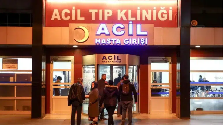 Adıyaman’da iki otomobil çarpıştı : 4 kişi yaralandı