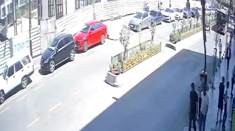 Karabük'te belediye otobüsü yayaya çarptı